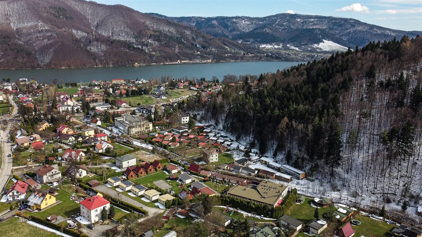 Unikatowy ośrodek wypoczynkowy 1500 m2 z widokiem na Górę Żar Międzybrodzie Bialskie  1 500m2 Foto 1