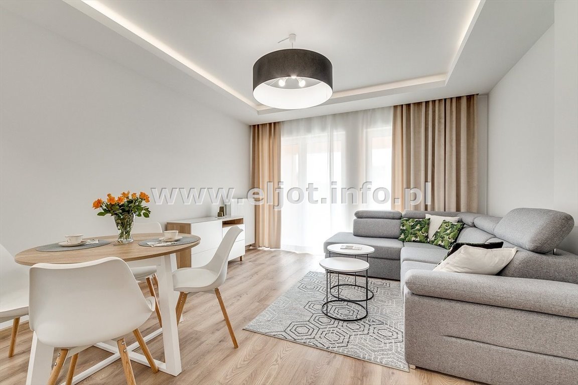 Na wynajem przestronny apartament 83 m² z 3 sypialniami w Katowicach Katowice, Brynów, Os. Zgrzebnioka, Meteorologów  83m2 Foto 1