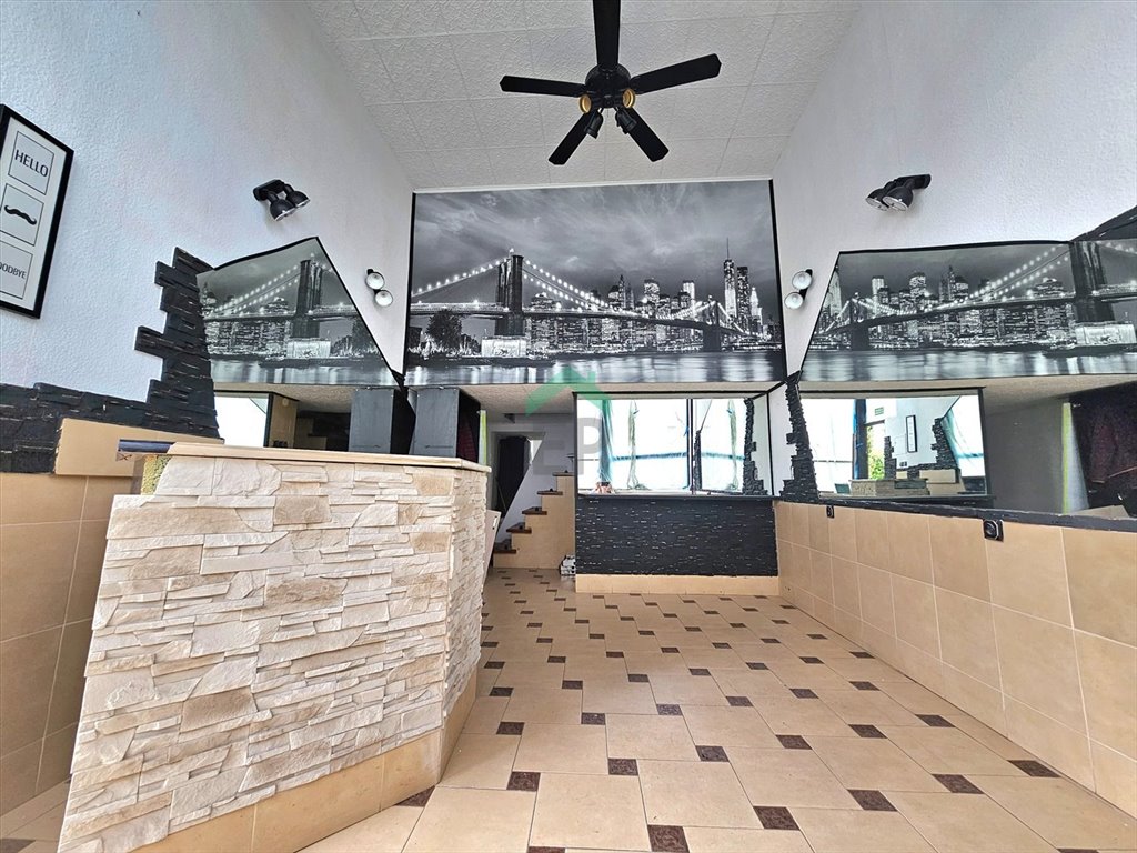 Mały lokal 20 m² z dużymi oknami i wejściem od frontu Częstochowa, Wyczerpy Dolne  20m2 Foto 1