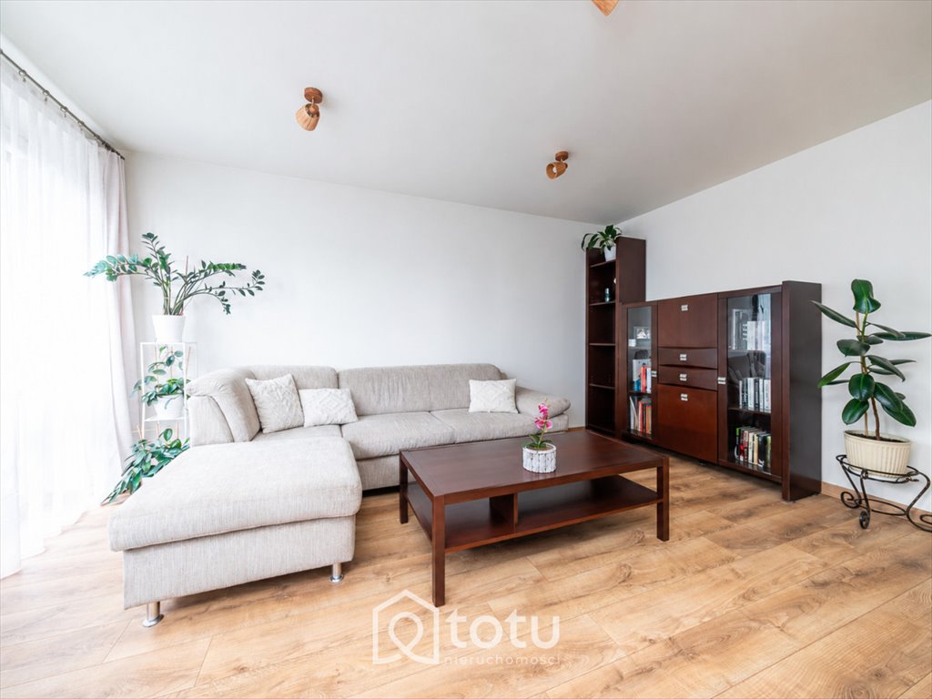 Na sprzedaż przestronne mieszkanie 60,5 m² z możliwością aranżacji na 3 pokoje Grodzisk Mazowiecki, H. Sienkiewicza  61m2 Foto 1
