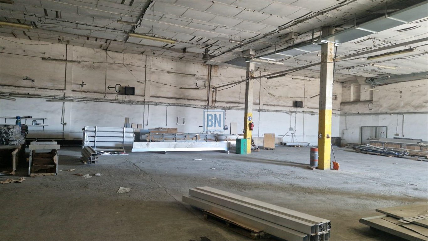 Hala 340 m² z biurami, ogrzewanie, zjazdy dla TIRów Toszek  340m2 Foto 1