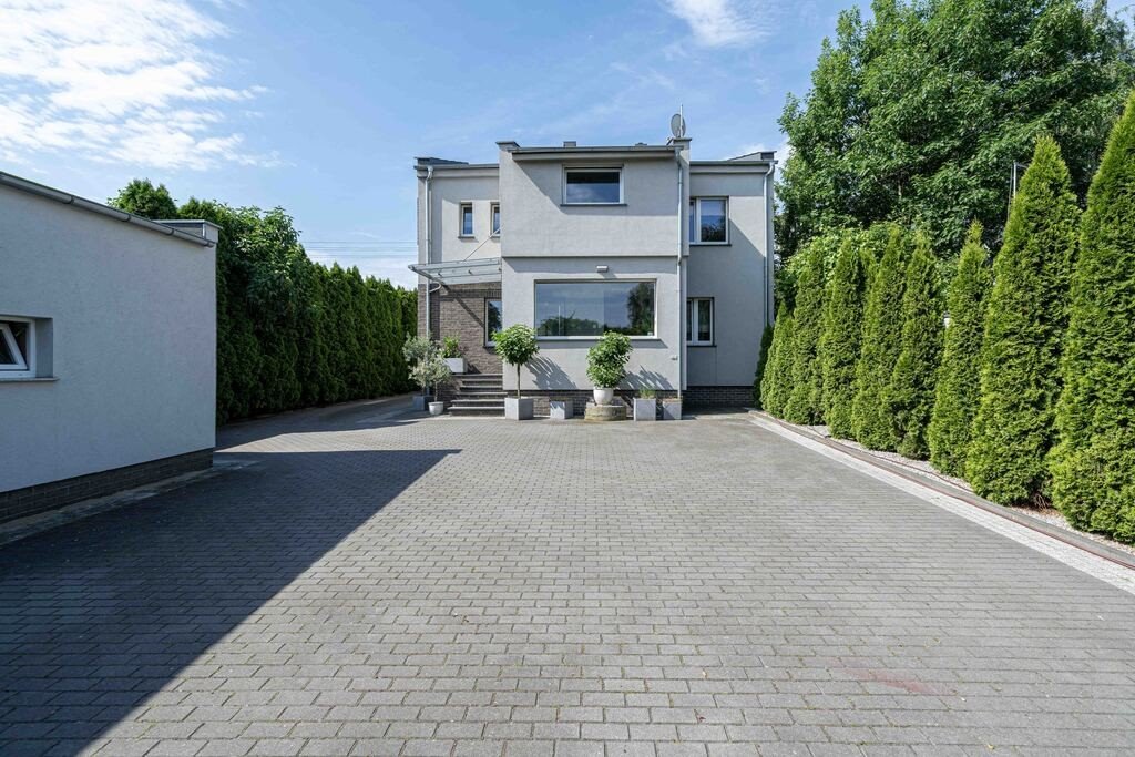 Ekskluzywny dom 200 m² na wynajem dla firm i dyplomatów. Luboń, Żabikowo, Henryka Sienkiewicza  193m2 Foto 1