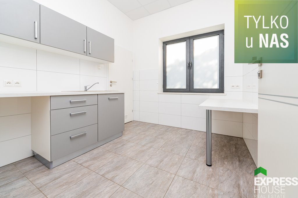 Lokal użytkowy 89 m² z parkingiem, monitoringiem i dostępem do mediów Kleosin, Zambrowska  89m2 Foto 1