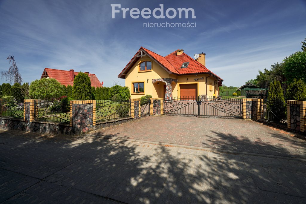 Dom na sprzedaż Marcinkowo  235m2 Foto 1