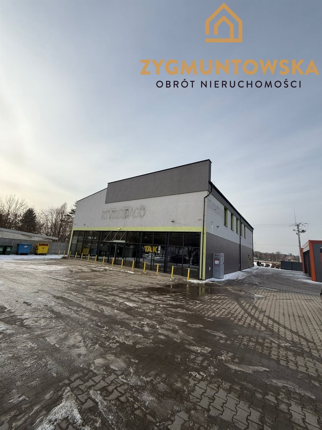 Przestronny lokal 490 m² z dużą witryną i parkingiem Opoczno, Opoczno, Opoczno  490m2 Foto 1