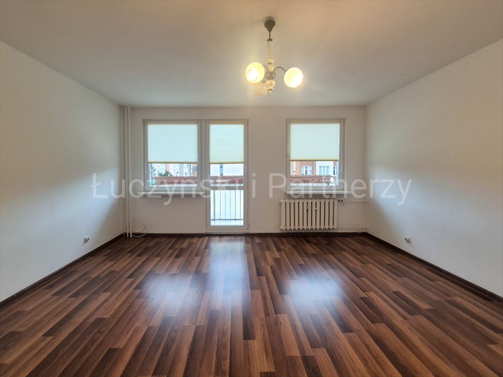 Słoneczne 2-pokojowe mieszkanie z balkonem, piwnicą i pełnym wyposażeniem Jelenia Góra  54m2 Foto 1