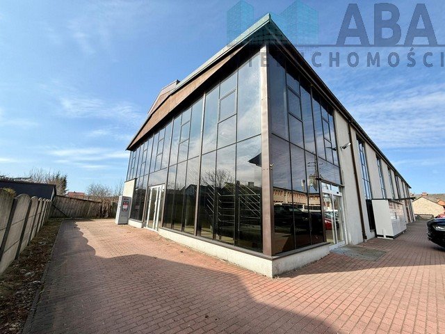Budynek handlowo-usługowy 1309 m² w Władysławowie - duża działka Władysławów  1 309m2 Foto 1