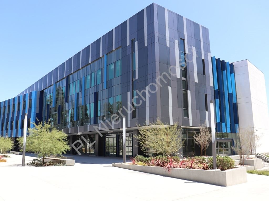 Atrakcyjna działka usługowa 4098 m² z mediami. Pruszków  4 098m2 Foto 1