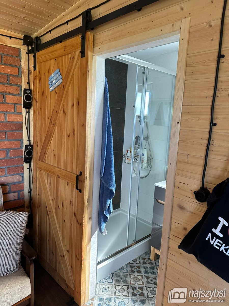 Działka z domkiem letniskowym 40m², media, 1,2 km od plaży Darłowo  10m2 Foto 1