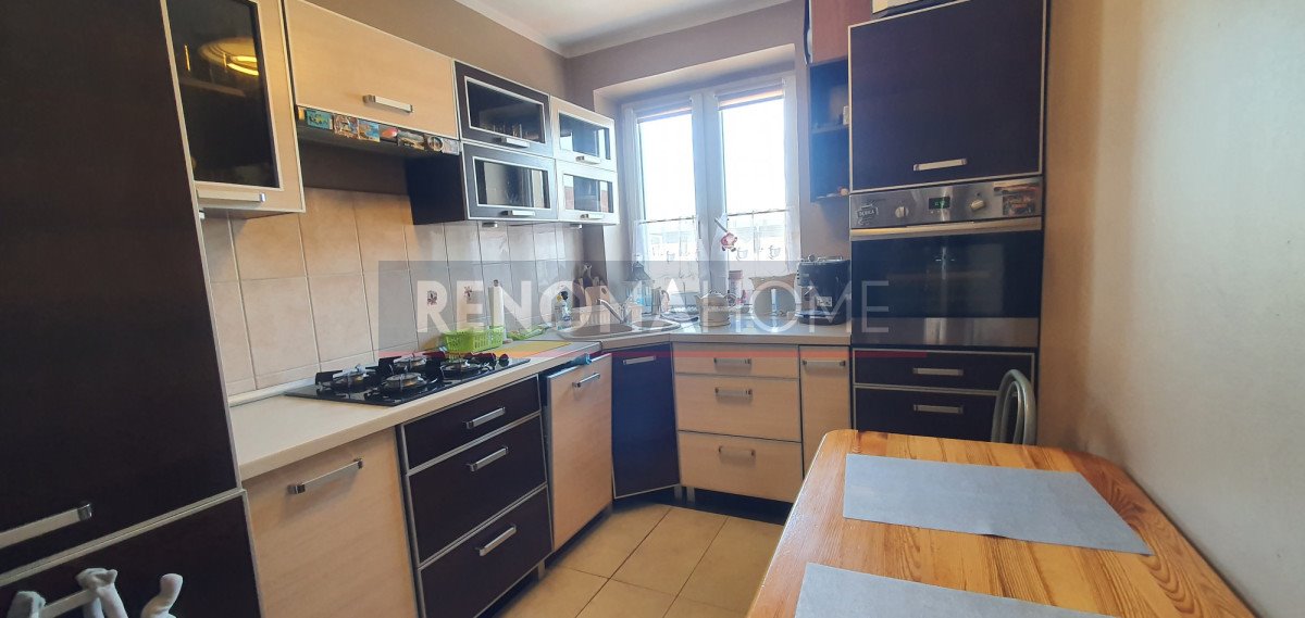 Mieszkanie czteropokojowe  na sprzedaż Świebodzice  98m2 Foto 1