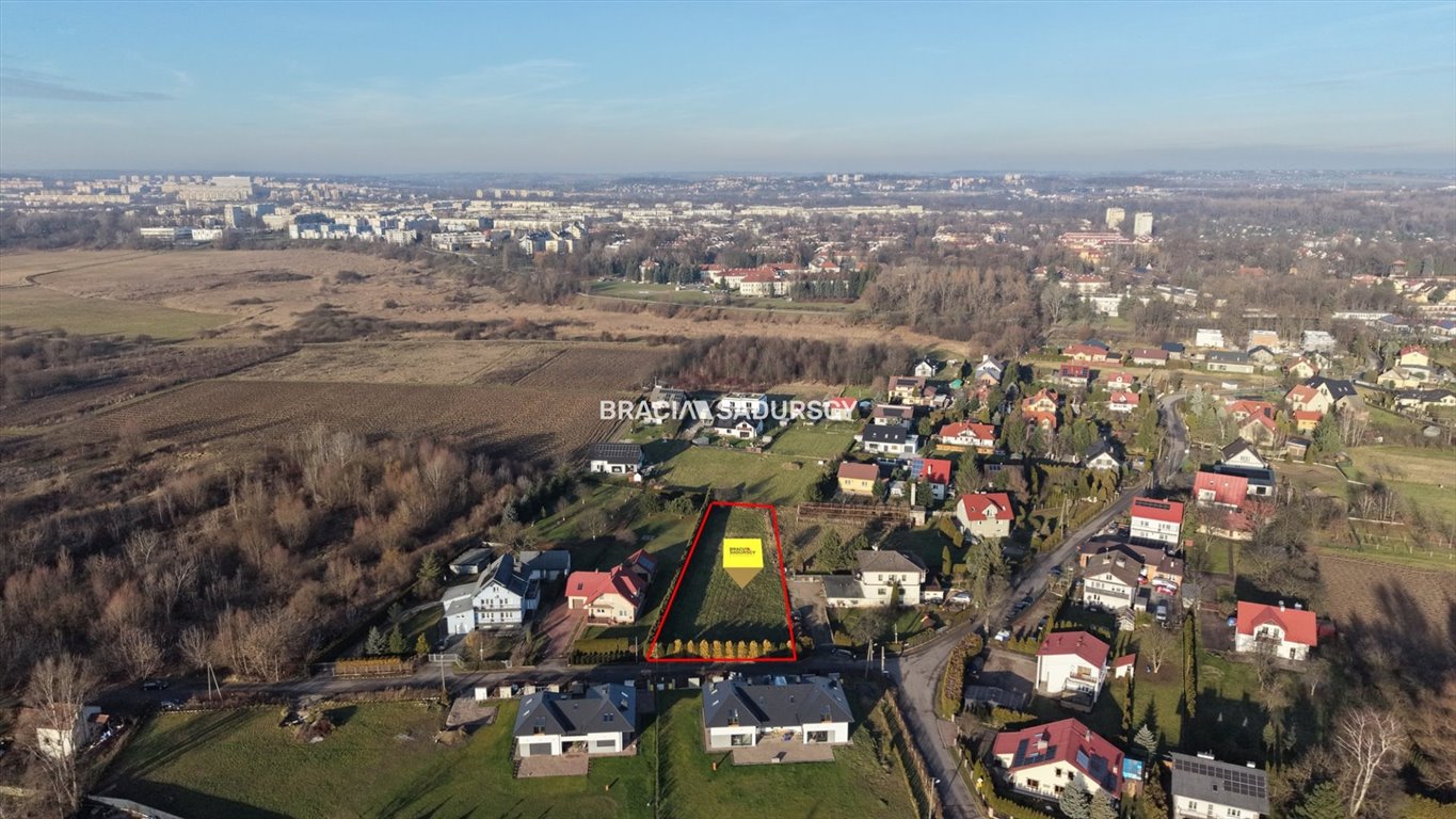 Działka budowlana 2358 m² w Krakowie - Nowa Huta Kraków, Odmętowa  2 358m2 Foto 1