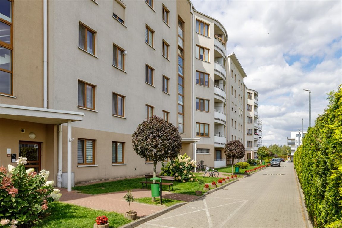 Mieszkanie dwupokojowe na wynajem Sieradz, 3 Maja  55m2 Foto 1