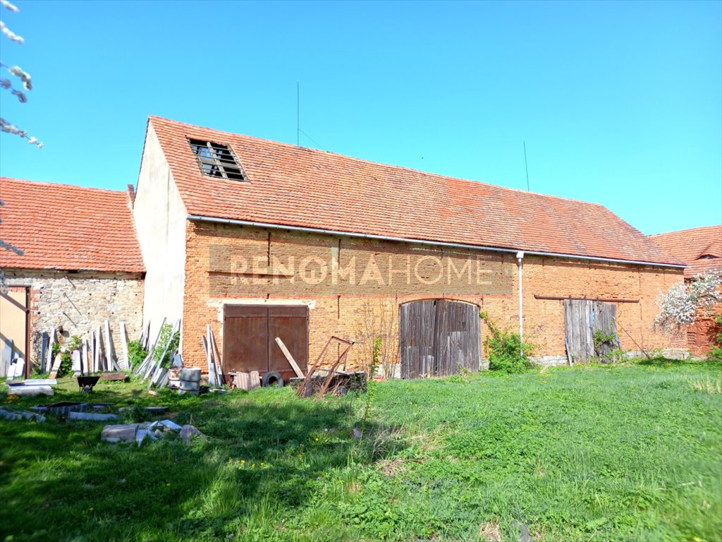 Duża nieruchomość z czterema budynkami, blisko drogi krajowej Jaroszów  679m2 Foto 1