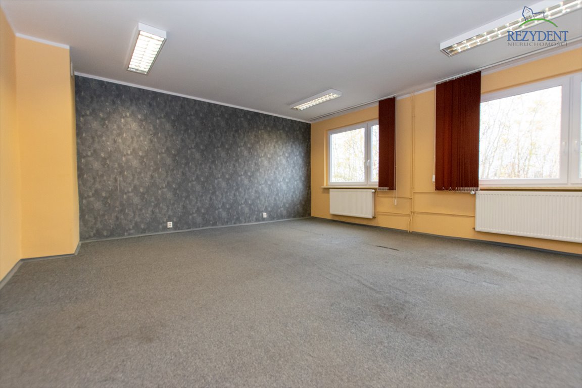 Lokal 71 m² z dużym parkingiem i możliwością składowania Siemianowice Śląskie, Michałkowice, Wyzwolenia  71m2 Foto 1