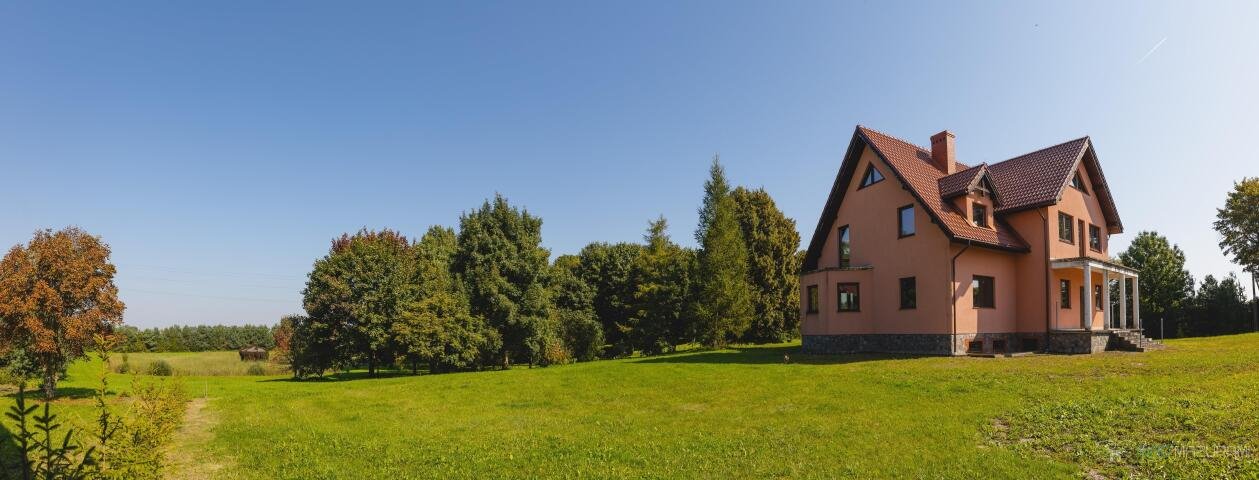 Dom 600 m2 na dużej działce w Czerwonym Dworze Czerwony Dwór  600m2 Foto 1