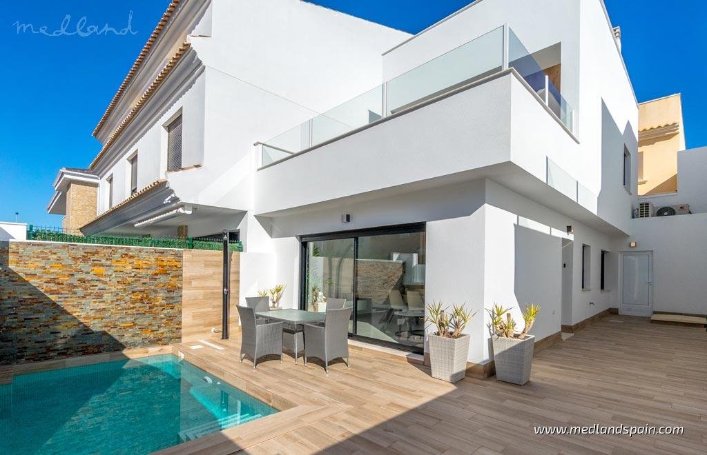 Nowoczesna willa z prywatnym basenem i panoramiczną tarasową Hiszpania, Lo Pagan  133m2 Foto 1
