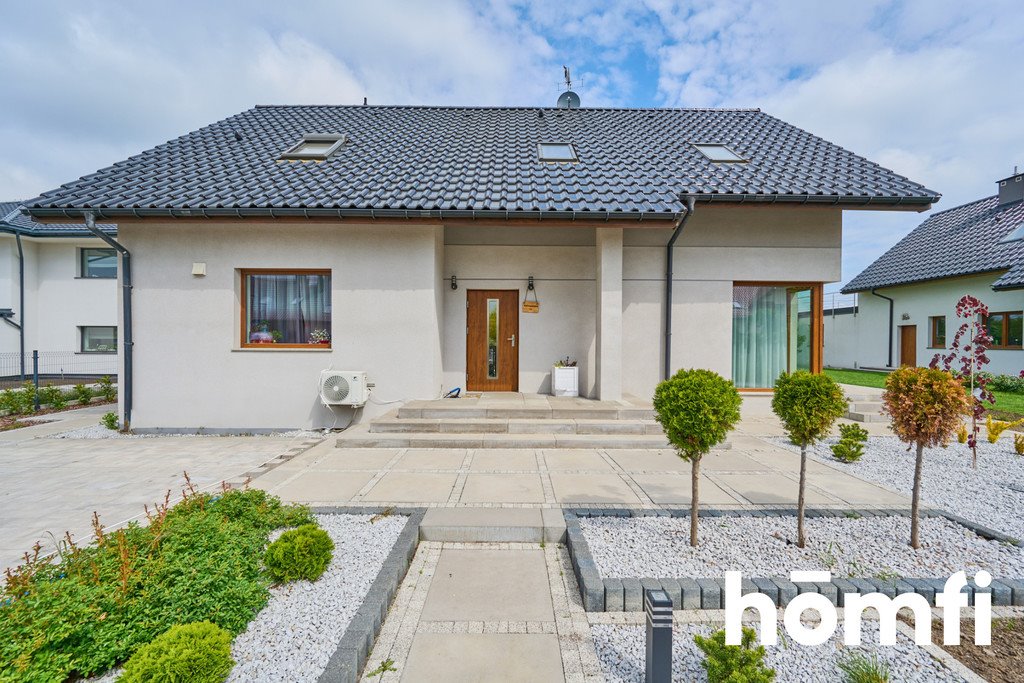 Dom na wynajem Iwiny, Bukszpanowa  167m2 Foto 1