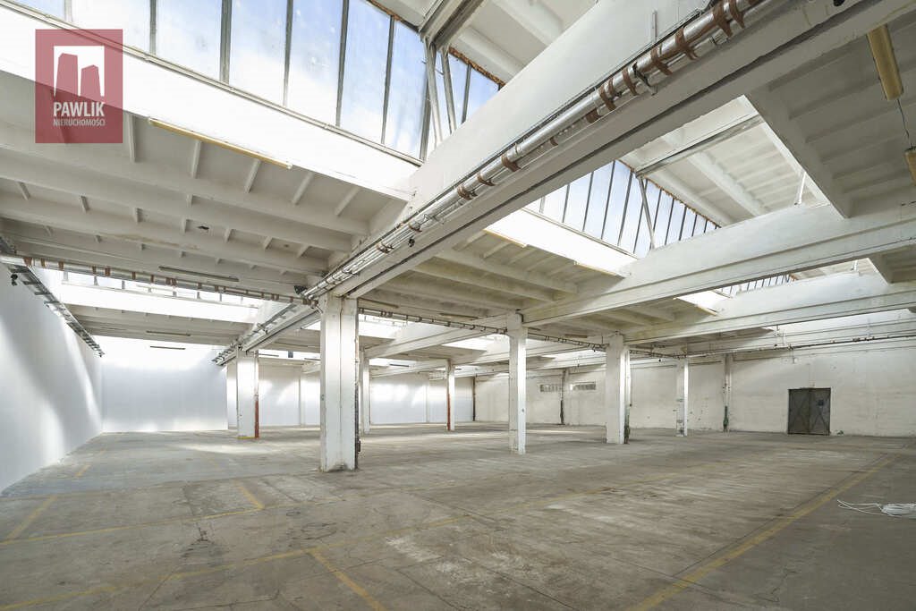 Magazyn 10 529 m² w Łodzi - biurowiec i hala produkcyjno-magazynowa Łódź  10 529m2 Foto 1