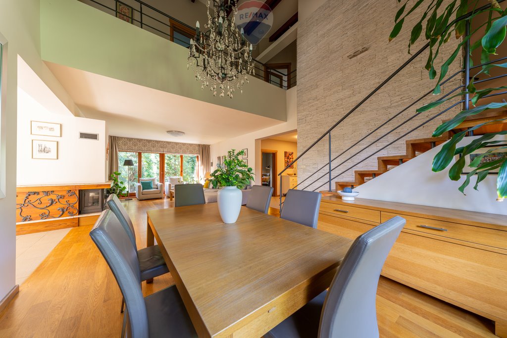 Ekskluzywny dom 380 m2 z ogrodem i strefą relaksu Konstancin-Jeziorna, Kościelna 27  380m2 Foto 1