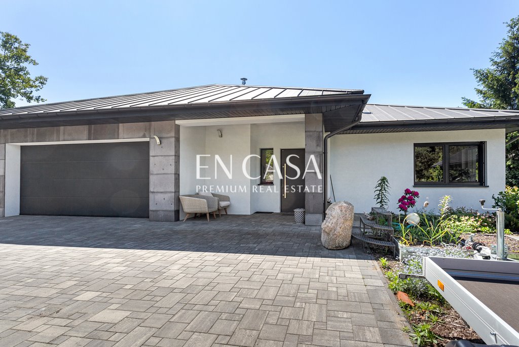 Dom z basenem i wysokim standardem w Starej Wsi Stara Wieś  196m2 Foto 1