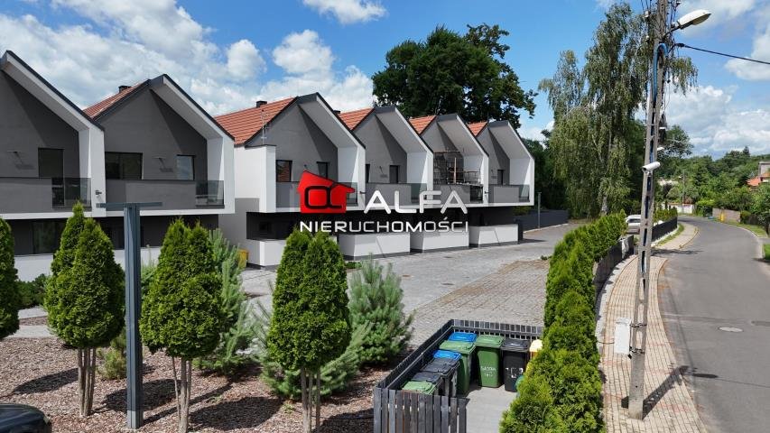 Mieszkanie czteropokojowe  na sprzedaż Świdnica, okolice Kraszowickiej  115m2 Foto 1