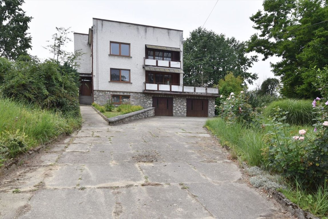 Przestronny dom 160 m2 z potencjałem, sad i garaże zapraszam Krzemienica  160m2 Foto 1