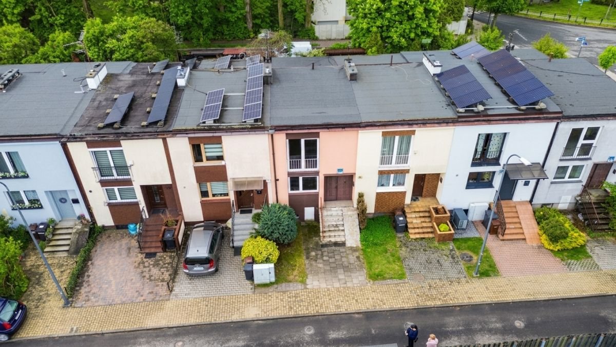 Dom do remontu - 154 m² w Tychach z piwnicą i 4 pokojami Tychy, Nowokościelna  154m2 Foto 1