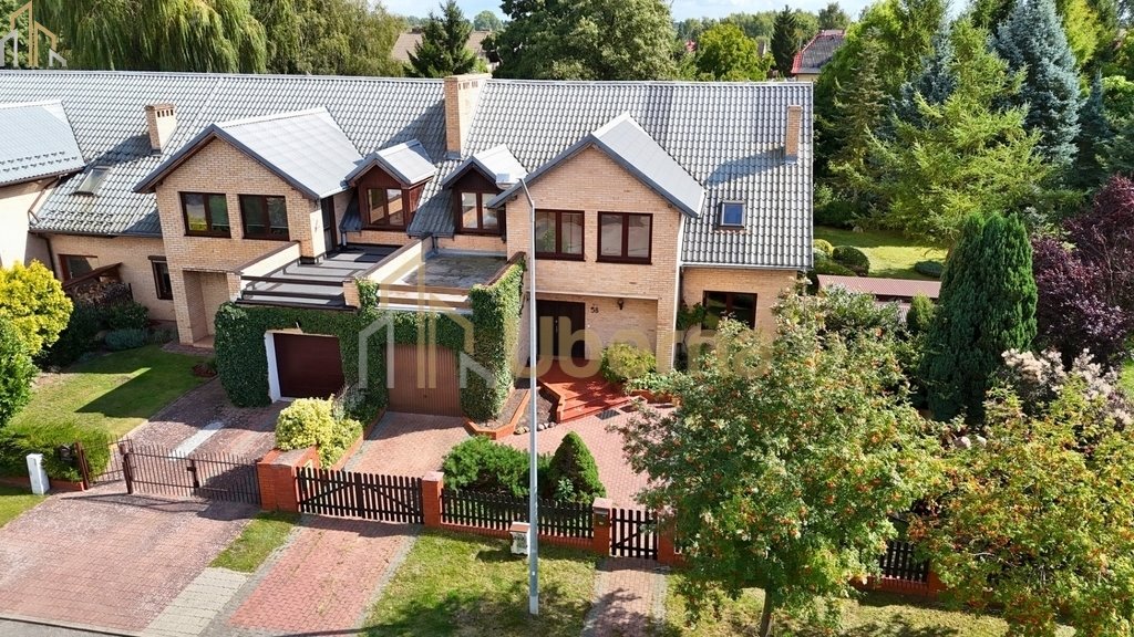 Zapraszam do obejrzenia domu 251 m² z prywatnym stawem w Goleniowie Goleniów, Ofiar Katynia  291m2 Foto 1