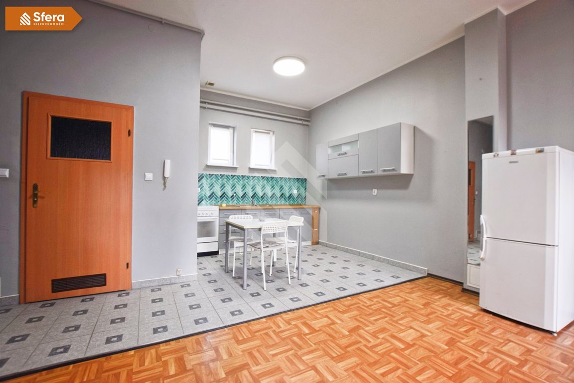 Wynajmę przestronne mieszkanie 49,75 m² z wysokimi sufitami i dużymi oknami Bydgoszcz, Śródmieście  50m2 Foto 1