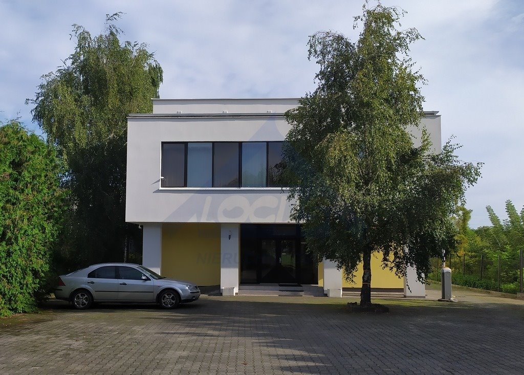 Lokal użytkowy na wynajem Blizne Jasińskiego  107m2 Foto 1