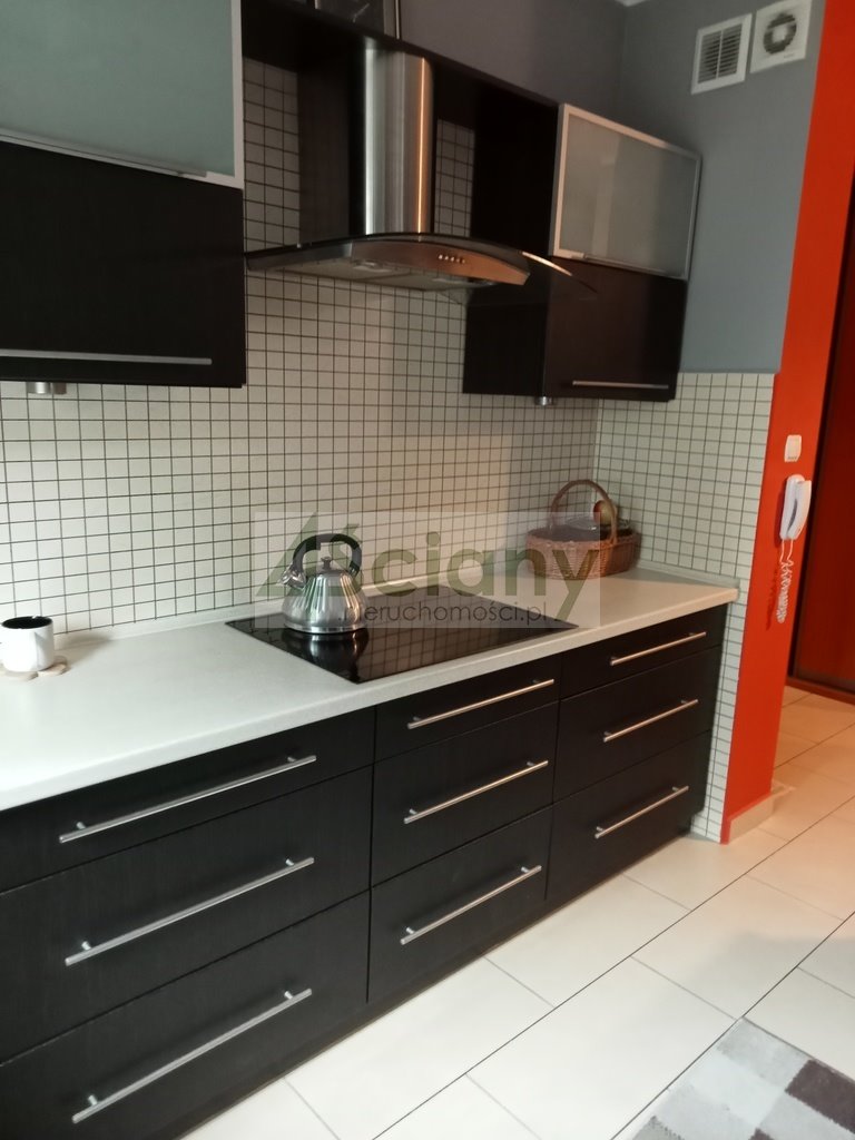 Mieszkanie czteropokojowe  na sprzedaż Otwock, Władysława Wrońskiego  98m2 Foto 1