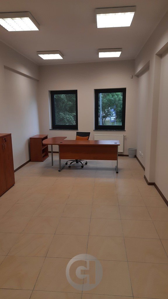 Nowoczesny lokal biurowy 27,5 m2 z klimatyzacją i parkingiem Gorzów Wielkopolski, Os. Staszica  28m2 Foto 1