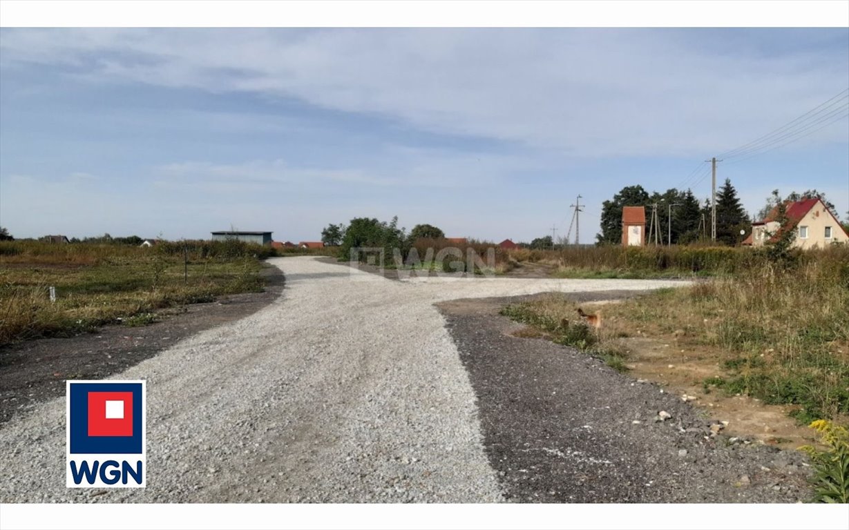 Działka budowlana w Krępicach z mediami i spokojną okolicą Krępice, gm.Miękinia, Krępice  2 652m2 Foto 1