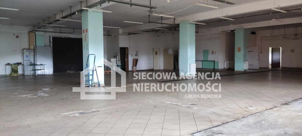 Przestronny obiekt 894 m² z magazynem i biurami w Gdańsku Gdańsk, Kokoszki  894m2 Foto 1
