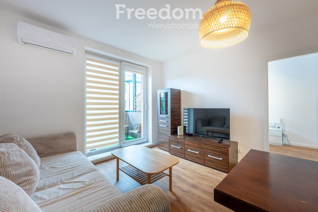 Mieszkanie dwupokojowe na wynajem Józefosław, Alaski  40m2 Foto 1