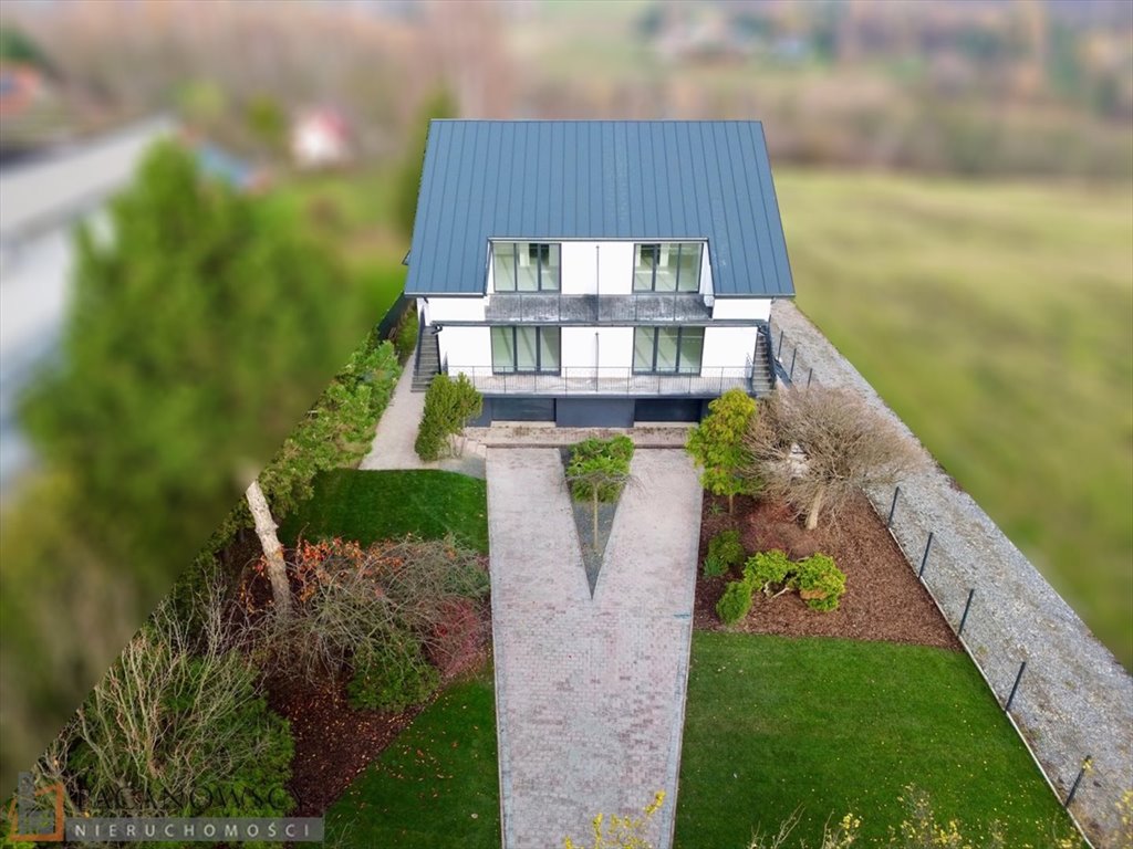 Przestronny dom bliźniak z garażem, 4 sypialnie, nowoczesne wykończenie Węgrzce  243m2 Foto 1