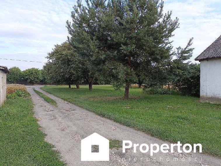 Na sprzedaż działka 3870 m² z domem i budynkami w Ziółkowie Ziółków  3 870m2 Foto 1