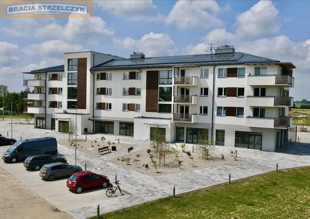 Mieszkanie trzypokojowe na sprzedaż Rybno, Sportowa  58m2 Foto 2