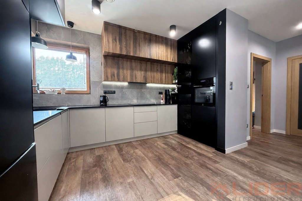 Przestronny dom 208 m² z garażem i dużą działką.: Horodniany