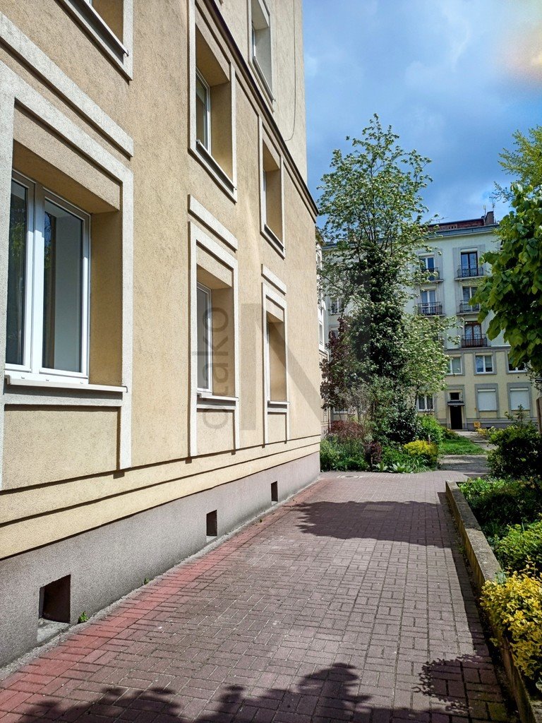 Mieszkanie dwupokojowe na sprzedaż Częstochowa, Centrum  46m2 Foto 9