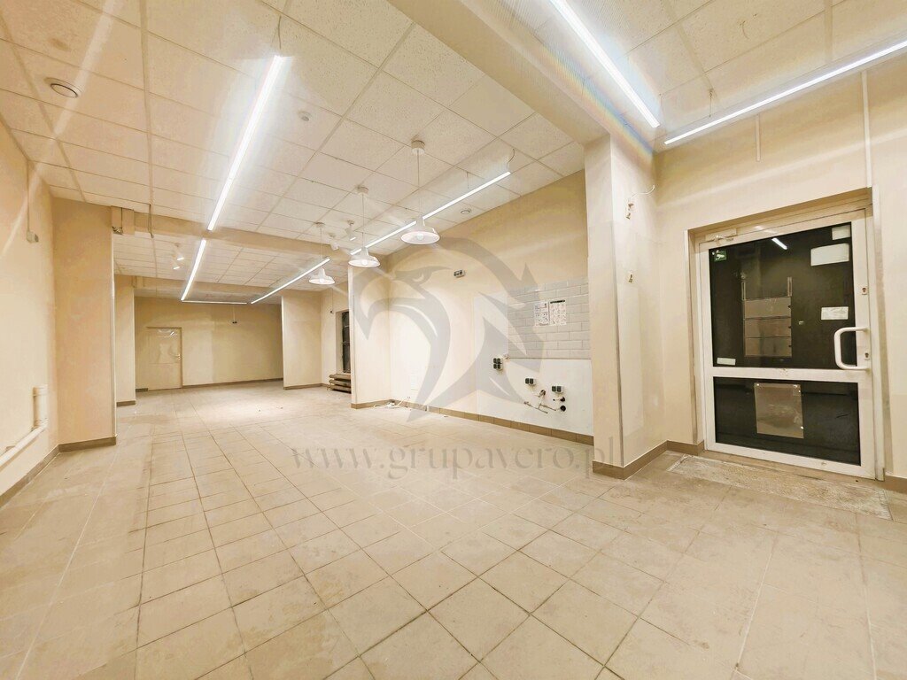 Lokal użytkowy na sprzedaż Łódź, Górna, Tuszyńska  170m2 Foto 1