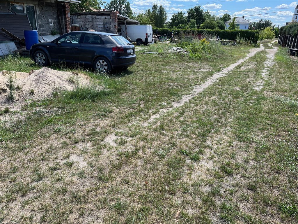 Sprzedam działkę 1500 m² z budynkiem, prąd i woda, blisko Warszawy Zakręt  1 500m2 Foto 1