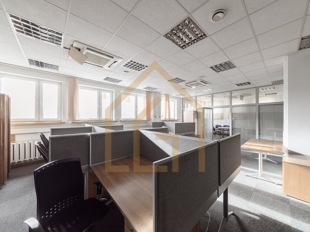Atrakcyjne biuro 36 m2 blisko metra Targówek z klimatyzacją Warszawa, Targówek, ks. Piotra Skargi  26m2 Foto 1