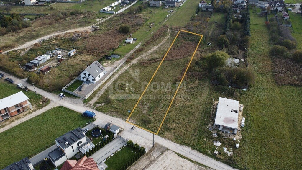 Malownicza działka 2389 m² z ciekem wodnym i dużym potencjałem Kielce, Zagórze  2 389m2 Foto 1