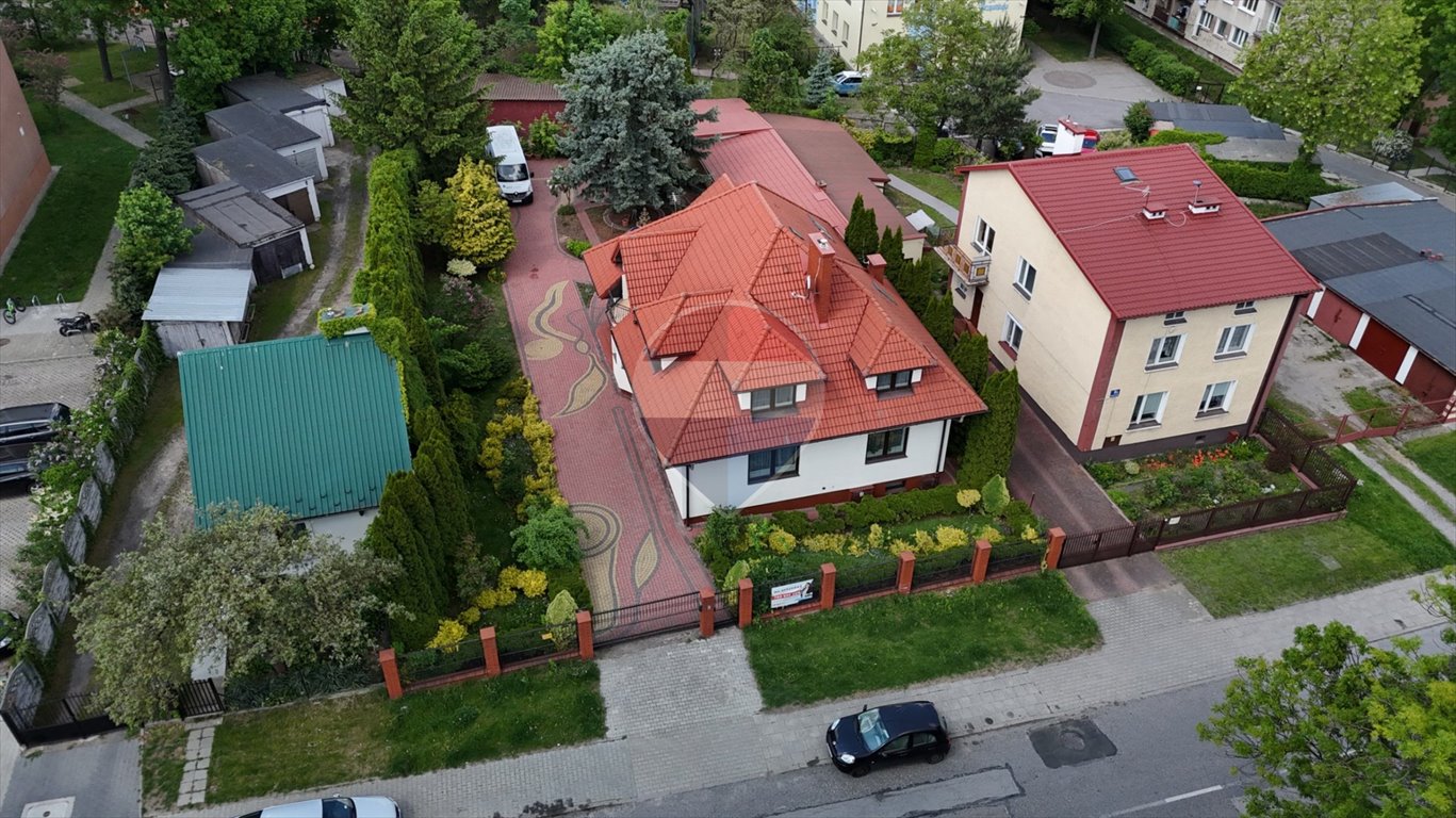 Przestronny dom 240 m² z ogrodem i garażem w Radomiu Radom, Staroopatowska 8  240m2 Foto 1