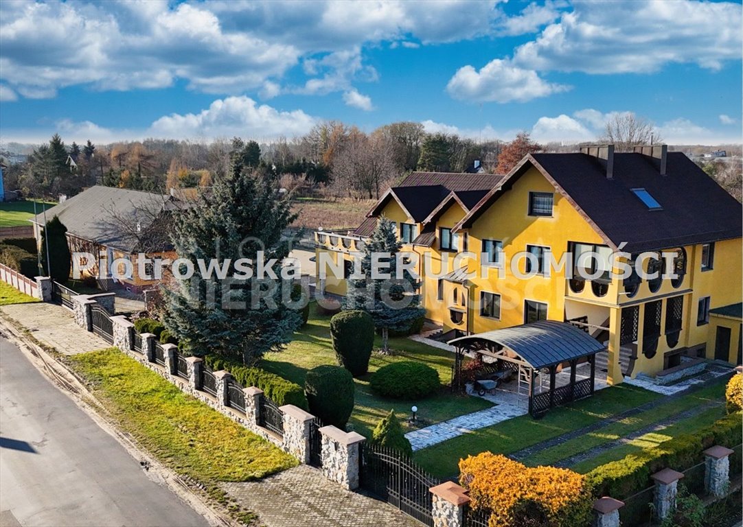 Kompleks usługowo-mieszkalny z zapleczem produkcyjnym Sieradz  227m2 Foto 1