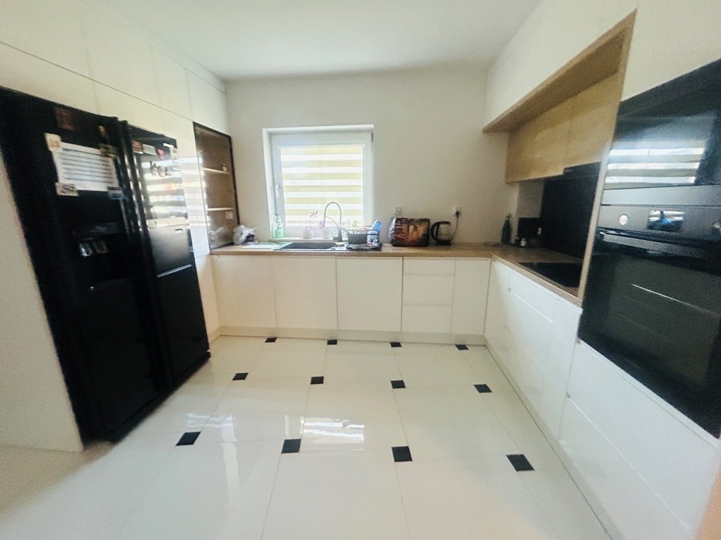 Gotowy dom 160 m2 z pełnym wyposażeniem, ogród i garaż Jasionka  160m2 Foto 1