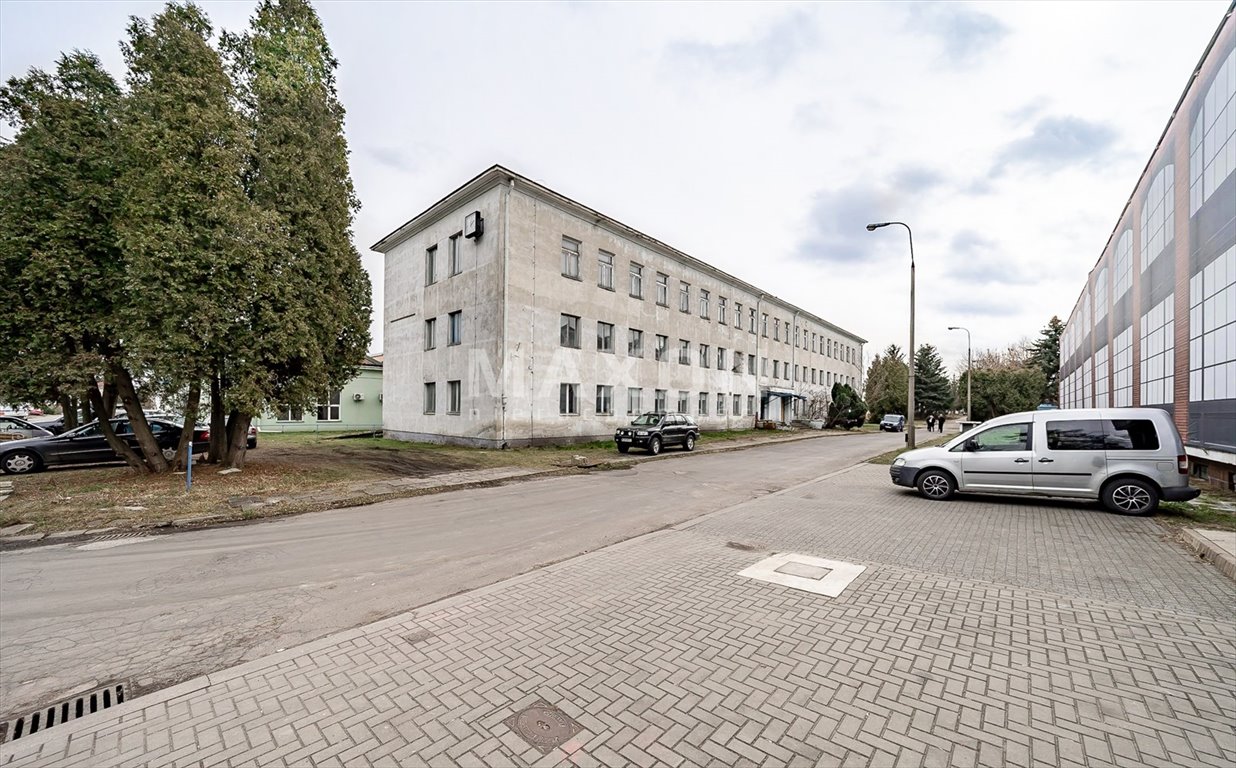 Lokal użytkowy na sprzedaż Błonie  2 350m2 Foto 9