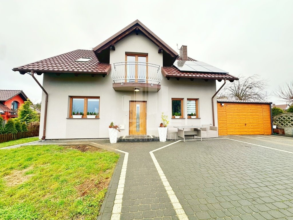 Nowoczesny dom 170 m2 z panelami fotowoltaicznymi i ogrzewaniem podłogowym Starogard Gdański, Władysława Broniewskiego  170m2 Foto 1