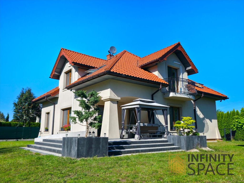 Zapraszam do domu 313 m² w Budy-Grzybek z garażem i fotowoltaiką Budy-Grzybek, Księdza Baranowskiego  313m2 Foto 1